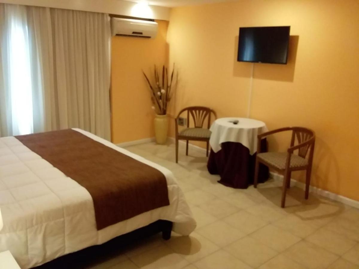 Nuevo Hotel Plaza Минас Экстерьер фото